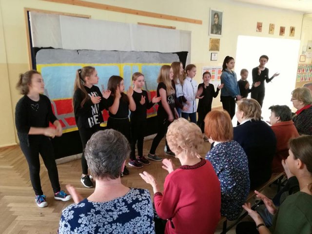 Przedstawienie w SP2 05.04.17